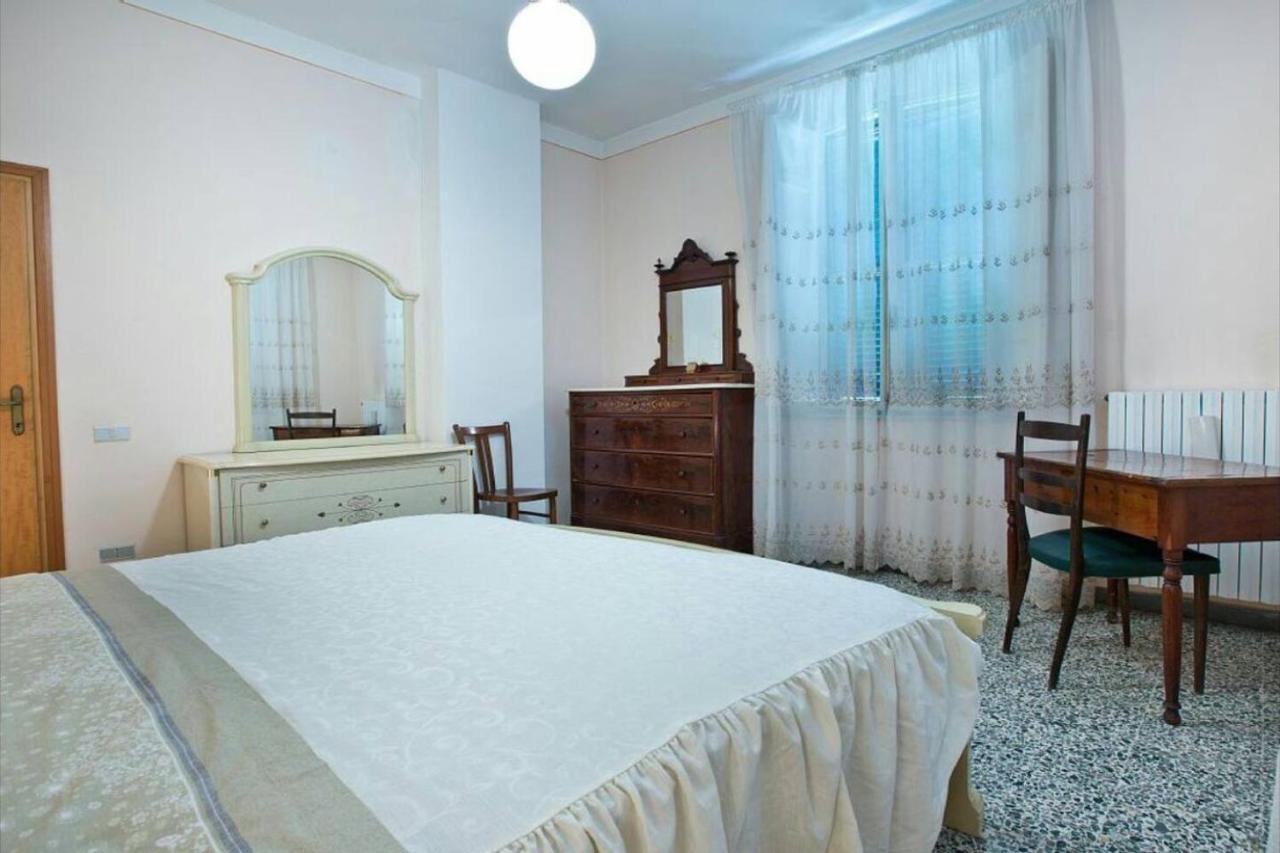 Affittacamere Porquier Crespina Екстер'єр фото